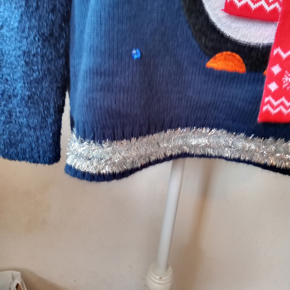 Holiday Time Navy Blue Penguin Print Chilln Sweater Women's Size XL - Picture 3 of 10